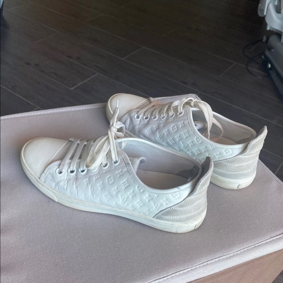 Louis Vuitton sneakers - Picture 1 of 4
